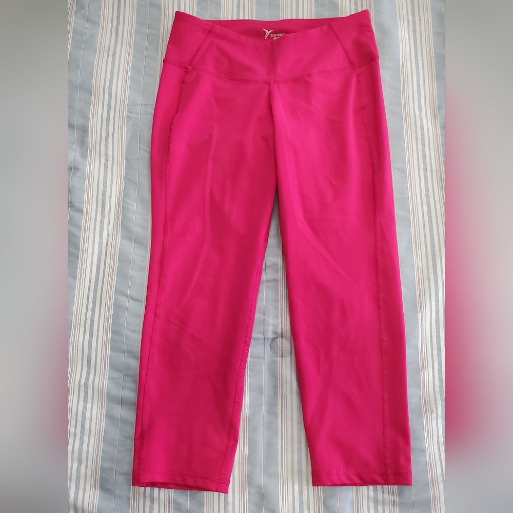 Old Navy Active Capri Length Leggings